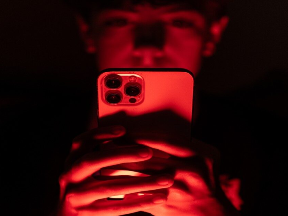 Labour MPs Call on Starmer to Take Youth Safety Concerns Into Account When Considering an Under-16 Social Media Ban