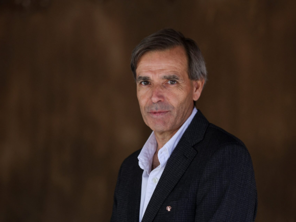 Authorities in Chile conduct raids on the residences of former Codelco executives as part of the El Teniente investigation