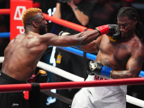 Ajagba Defeats Former IBF Champion Martin with a Devastating Fourth-Round Knockout, Issues Challenge Usyk