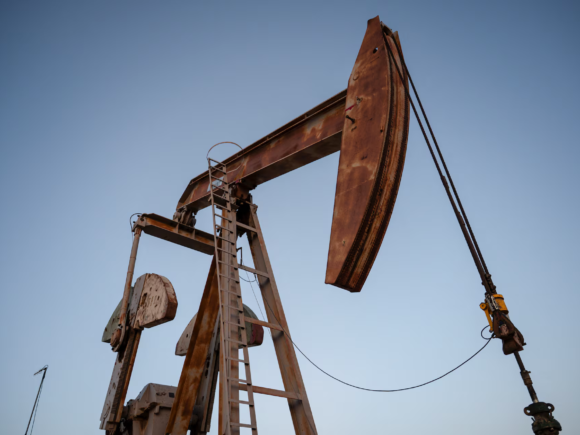 Oil declines over 1% as worries regarding a potential US-Iran conflict diminish
