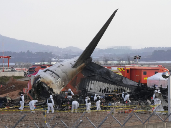 South Korean police have raided the Transport Ministry as part of their investigation into the deadly Jeju Air crash