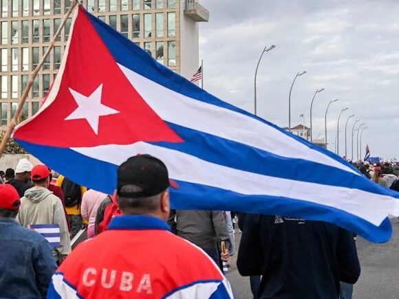 Cuba Prepared to Counter US Threats, Dismisses Regime Change Discussions