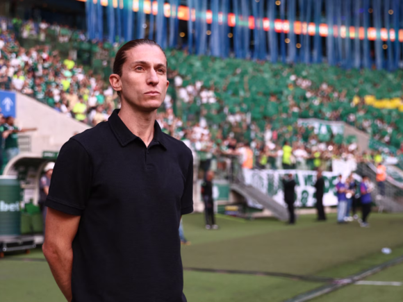 Flamengo stuns Brazil by dismissing Filipe Luís following victory
