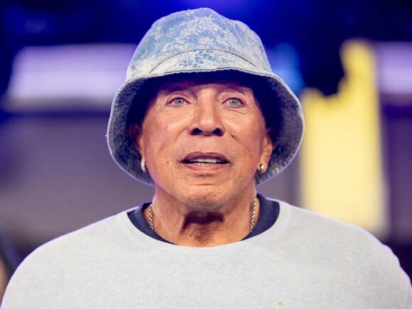 Smokey Robinson Faces Significant Court Setback as Judge Dismisses Crucial Defamation Claims in Countersuit Against Four Sexual Assault Accusers