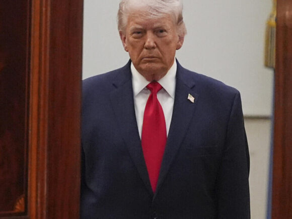 Trump commends the “daring” rescue of a US airman shot down in Iran