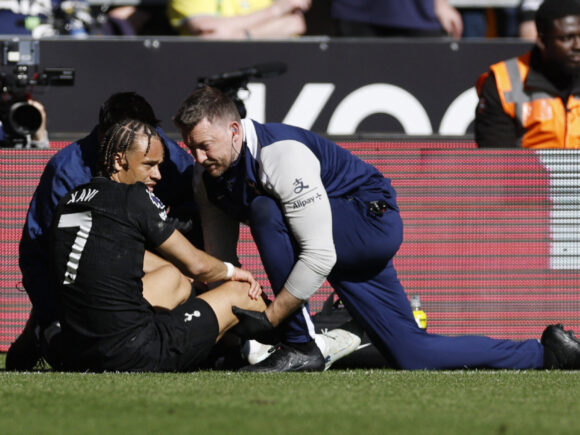 Tottenham confirms that Xavi Simon tore his ACL, which means he will miss the World Cup