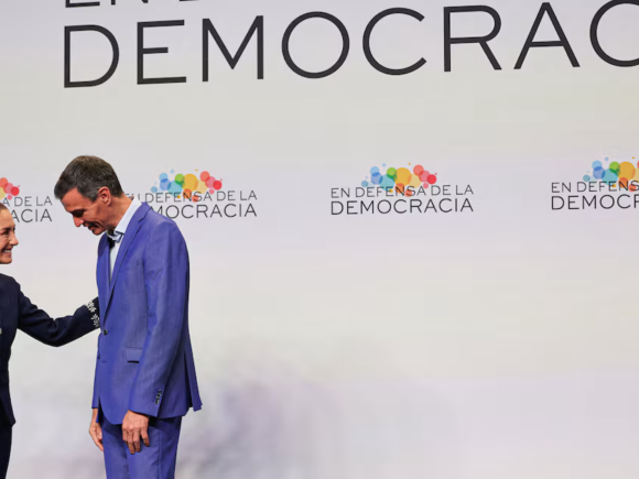 Mexico restores relations with Spain during the first presidential visit in eight years