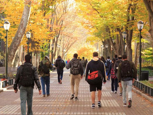 U.S. Colleges Begin Reducing Graduation Time to Three Years