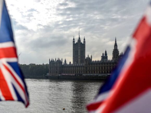 UK Economy Achieves Unexpected Growth in March, Surpassing Predictions