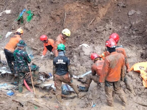 Landslide at an illegal gold mine in Angola has resulted in the deaths of 28 individuals
