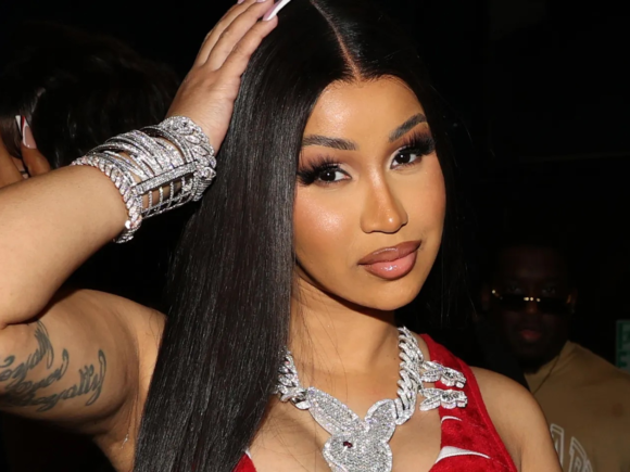 Cardi B tells her fans to leave her alone: “You all expect me to be a machine every single fucking day…” A year of nonstop work