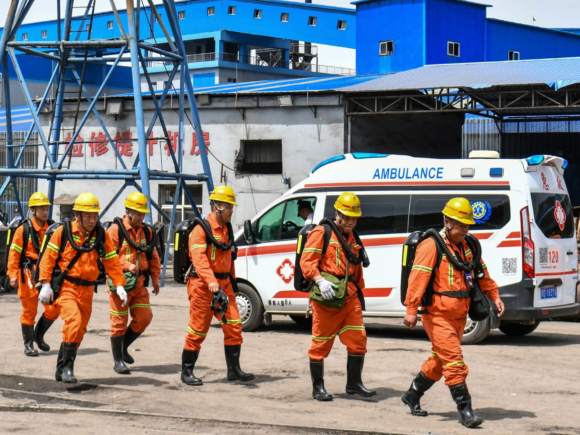 More and more people are angry after a deadly coal mine explosion in China