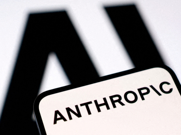 Microsoft aims to advance its AI infrastructure significantly by discussing the supply of Anthropic chips