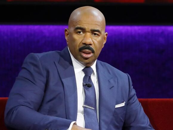 Steve Harvey says he chose to stay out of Hollywood on purpose and has no regrets about it