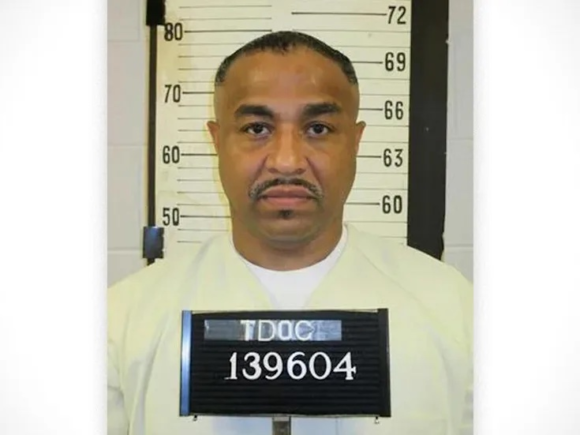 Tennessee stops the execution after troubling finding a vein