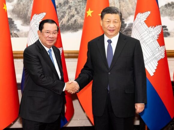Xi Commits to Strengthening Security Cooperation Between China and Cambodia