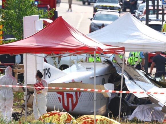 Eleven people lost their lives when a plane transporting a parachute school crew crashed in northeastern France