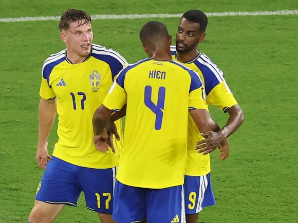 Isak and Gyokeres excel as Sweden dominates Tunisia in a 5-1 in World Cup Opener