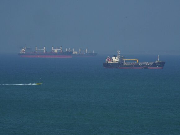 Qatar dispatches LNG carriers via Hormuz as maritime traffic decreases