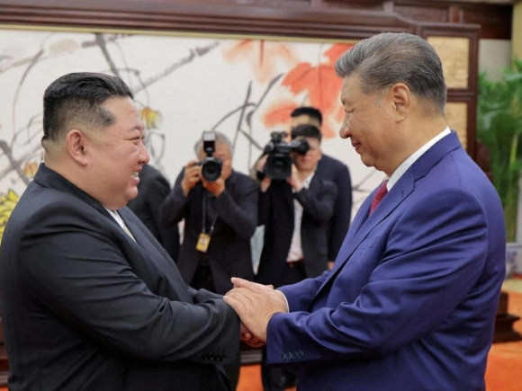 Xi has arrived in North Korea for a rare summit with Kim