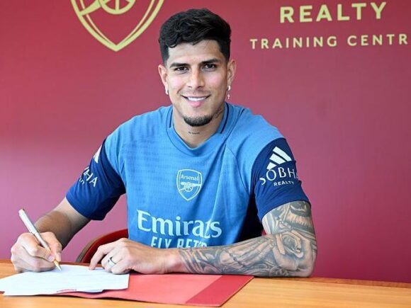 Arsenal has officially secured the permanent signing of Hincapie following a successful season on loan from Leverkusen