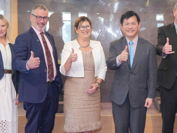 China has enacted a travel ban on four lawmakers from New Zealand following their visit to Taiwan