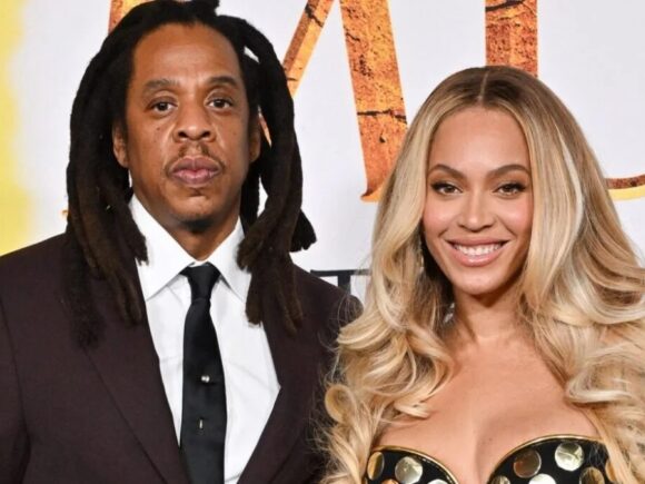 Beyoncé and Jay-Z experienced a frightening incident when a bewildered man crashed into the gate of their mansion