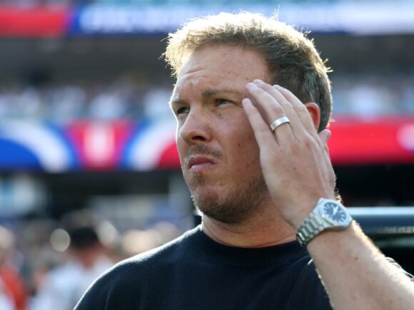 Nagelsmann resigns as Germany’s coach after a shocking elimination from the World Cup, and Klopp becomes the favored candidate
