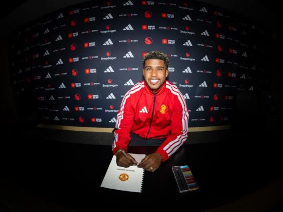 United have signed Brazilian midfielder Santos from Chelsea