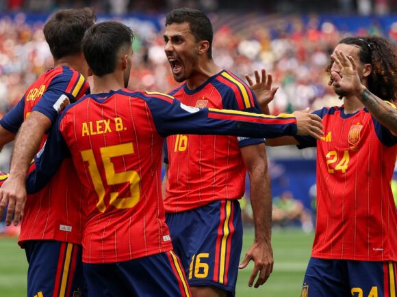 Spain won 3-0. Oyarzabal’s two goals help Spain beat Austria and move on to the round of 16 in the World Cup