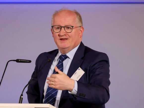 ECB Policymaker Rehn indicates that wage growth continues to be moderate throughout the Eurozone