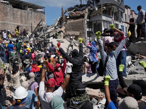 Colombia Earthquake: Rescue teams are combing through the debris as the death toll climbs to 254